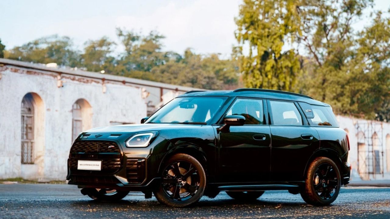 1749214192-Mini Countryman E John Coope